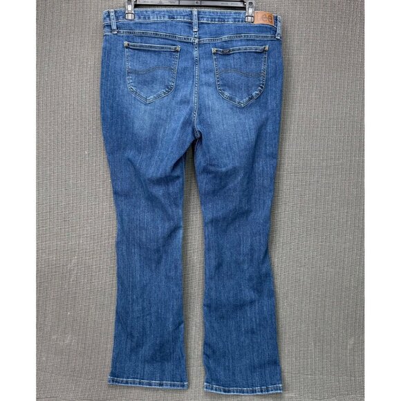 Lee Womens Size 18M Blue Regular Fit Boot Cut Mid Rise Jeans Denim - Picture 2 of 10